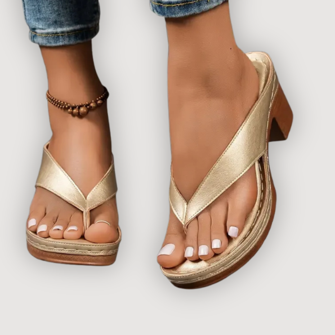 KAIA – CHIC HEELED SANDALS