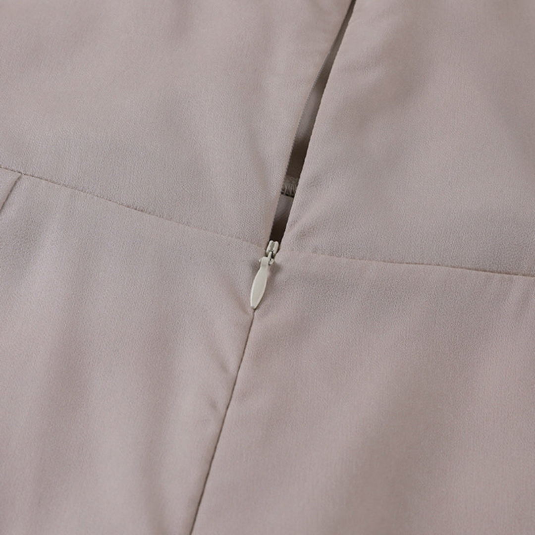 SERAPHINE – ELEGANT SLIT MAXI DRESS