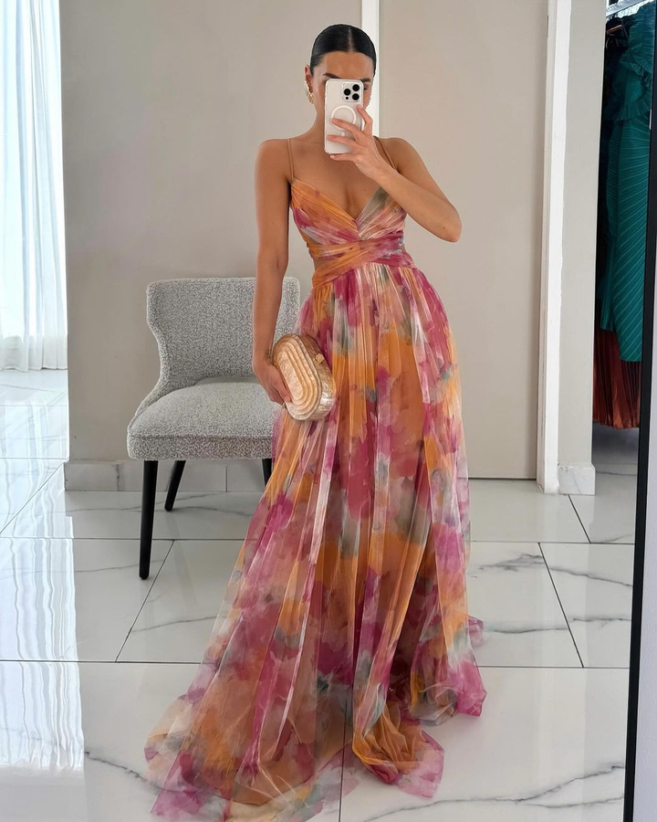 JOLINA – FLOWING FLORAL MAXI DRESS