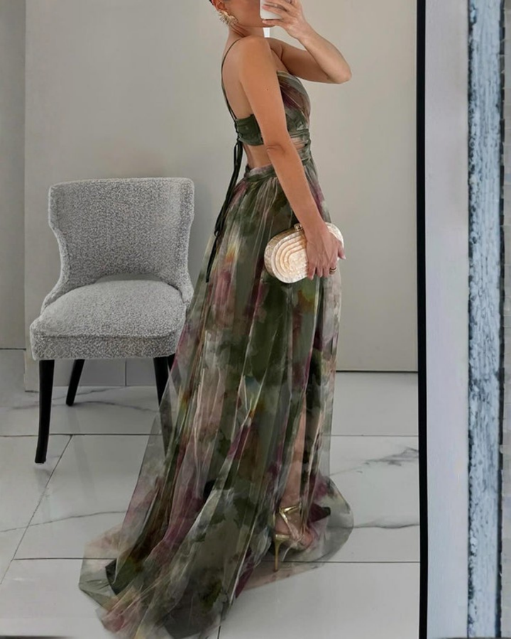 JOLINA – FLOWING FLORAL MAXI DRESS