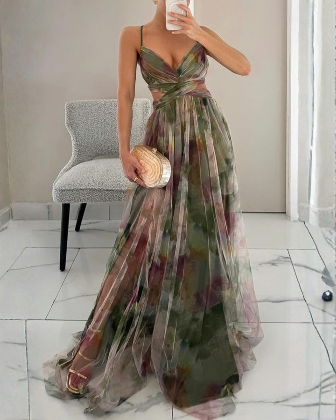 JOLINA – FLOWING FLORAL MAXI DRESS