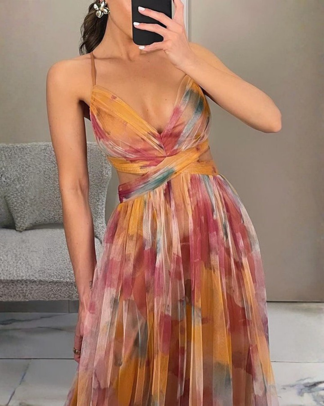 JOLINA – FLOWING FLORAL MAXI DRESS