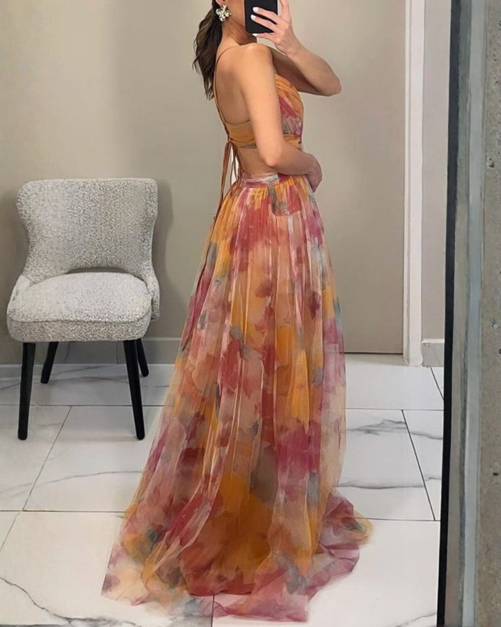JOLINA – FLOWING FLORAL MAXI DRESS