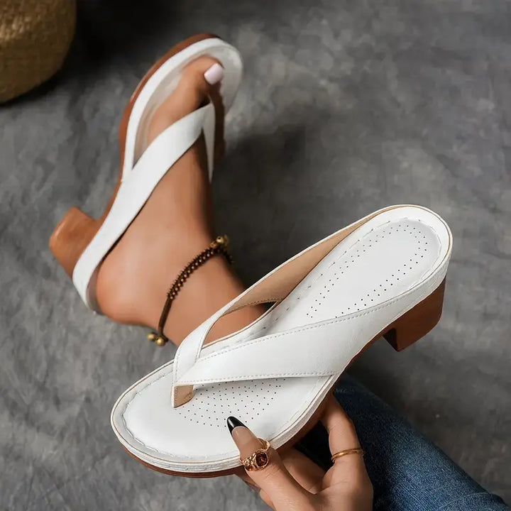 KAIA – CHIC HEELED SANDALS