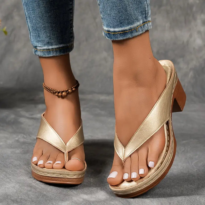 KAIA – CHIC HEELED SANDALS