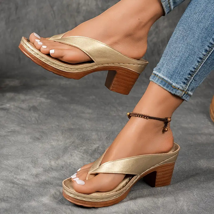 KAIA – CHIC HEELED SANDALS
