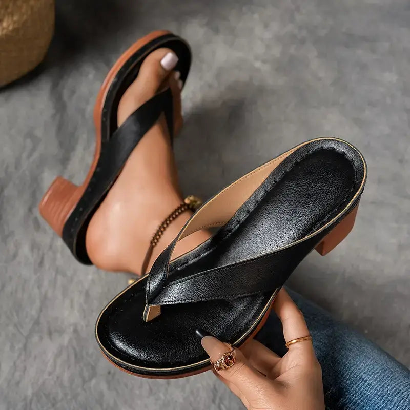 KAIA – CHIC HEELED SANDALS