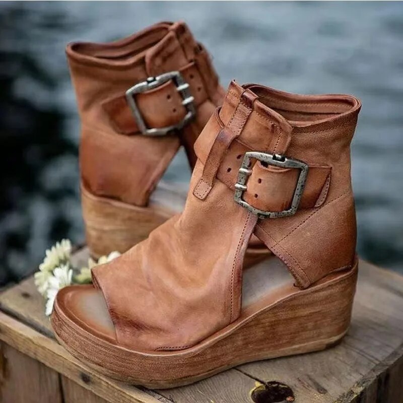MARLOWE – WEDGE SANDALS