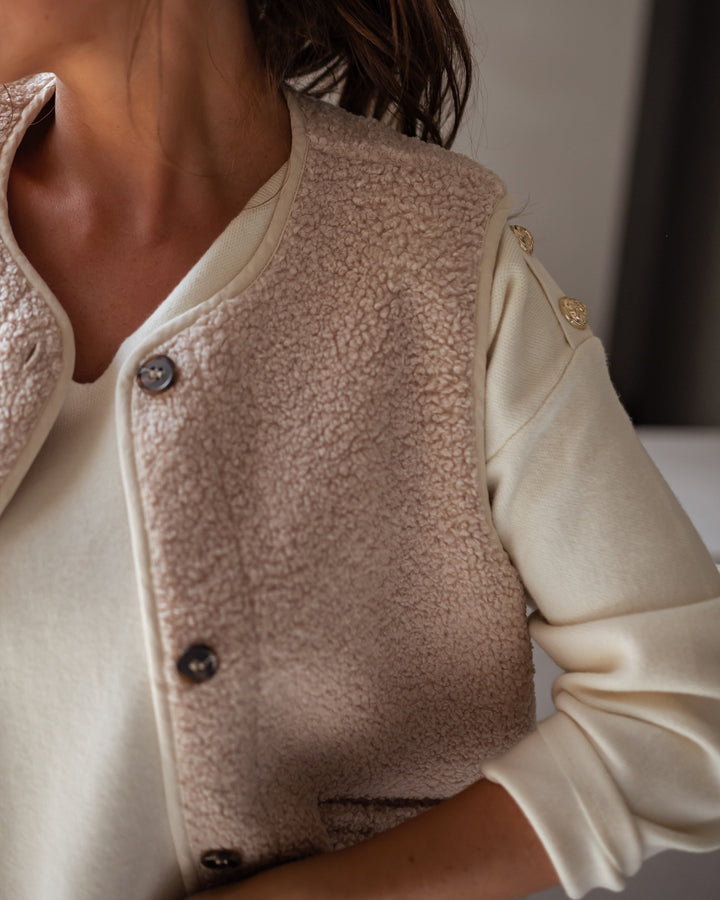 LARA – SHERPA BUTTON VEST