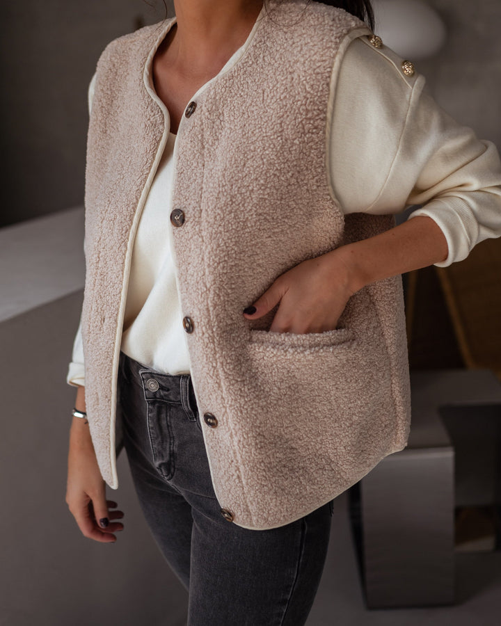 LARA – SHERPA BUTTON VEST