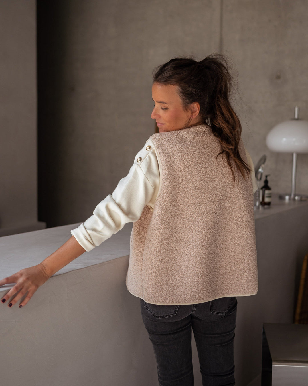 LARA – SHERPA BUTTON VEST